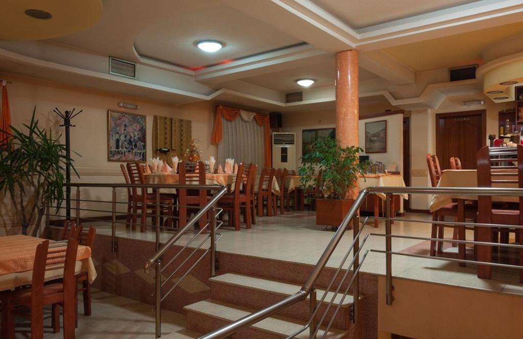 Hotel Ilinden สตรูมิตซา ภายนอก รูปภาพ