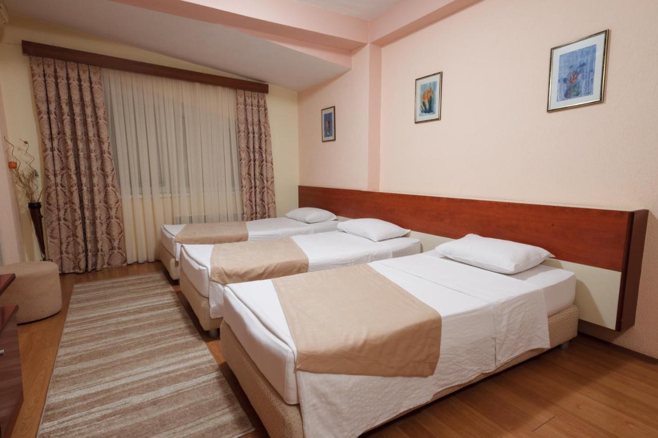 Hotel Ilinden สตรูมิตซา ภายนอก รูปภาพ